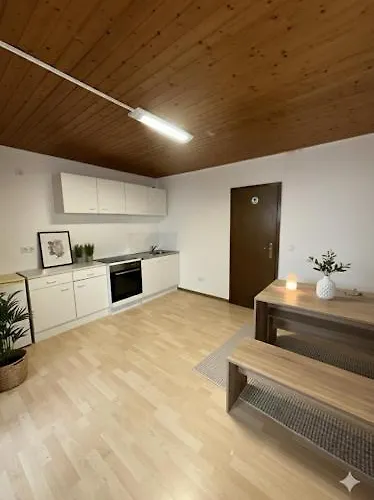 ホームステイ Monteurzimmer Schaefer - Rhein Main